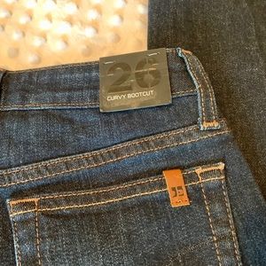 NWT Joe’s Jeans Curvy Bootcut 26